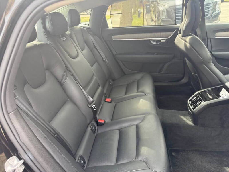 2023 Volvo S90 B6 Plus