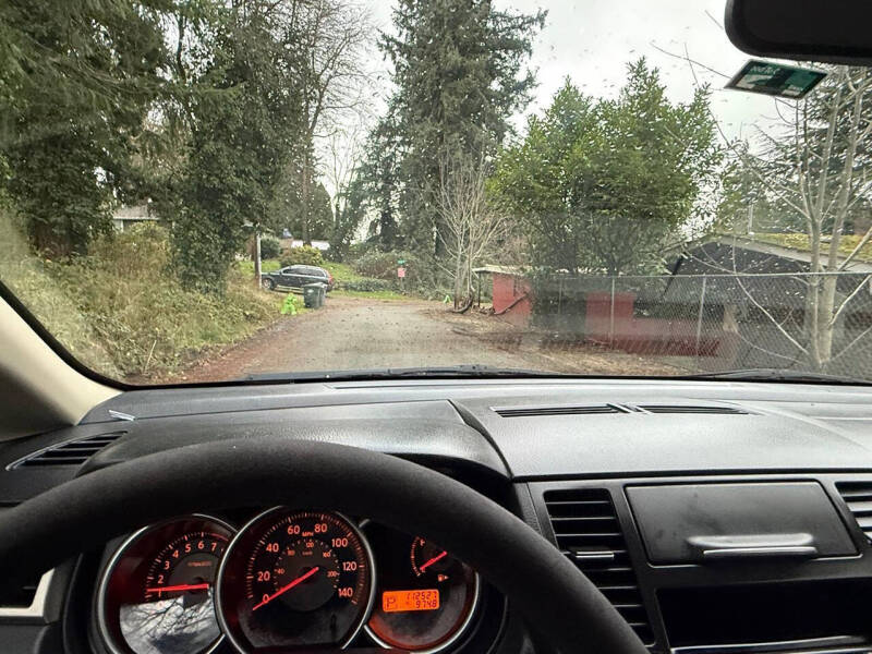 2009 Nissan Versa 1.8 S