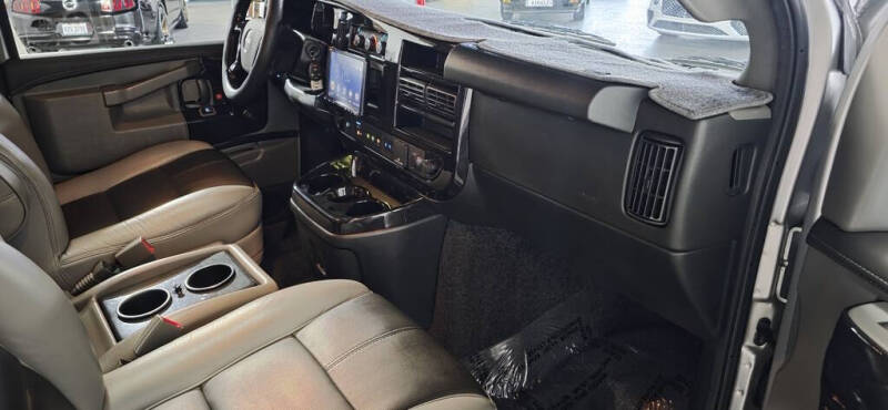 2019 GMC Savana 2500