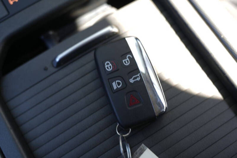 2019 Land Rover Range Rover Evoque SE