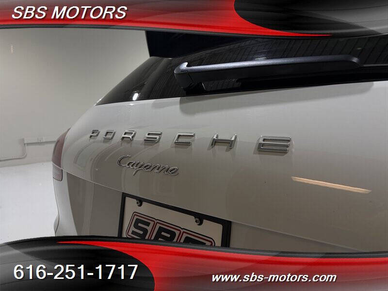 2017 Porsche Cayenne Platinum Edition