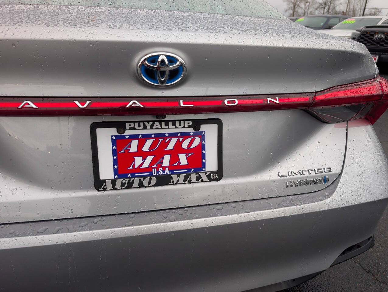 used 2019 Toyota Avalon Hybrid car, priced at $29,999