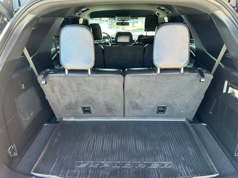 2020 Ford Explorer ST