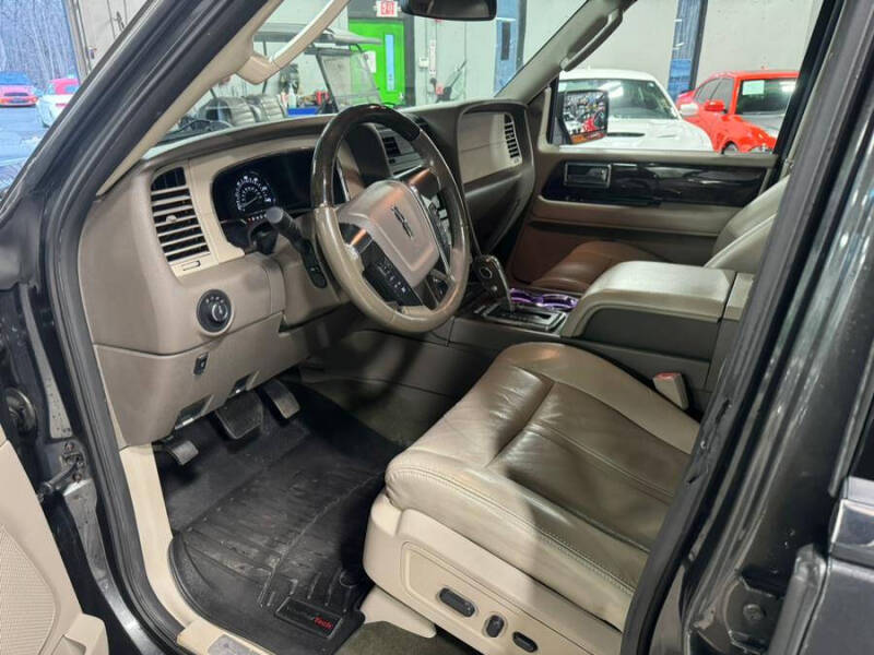 2016 Lincoln Navigator Select