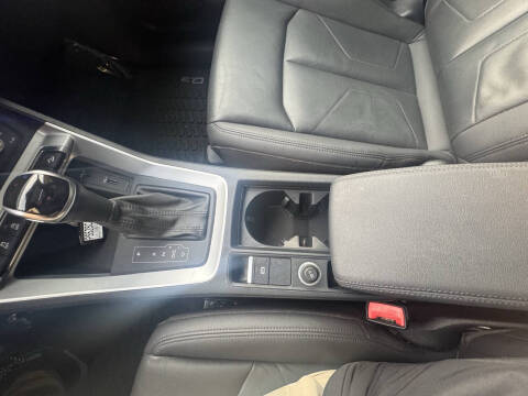 2020 Audi Q3 quattro Premium 45 TFSI