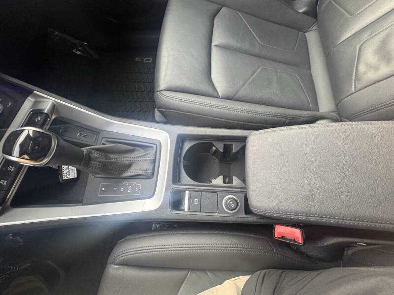 2020 Audi Q3 quattro Premium 45 TFSI