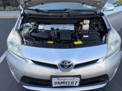 2013 Toyota Prius Three