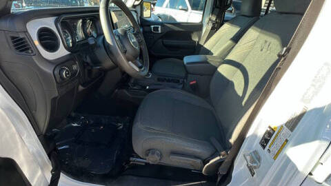 2024 Jeep Gladiator Sport S