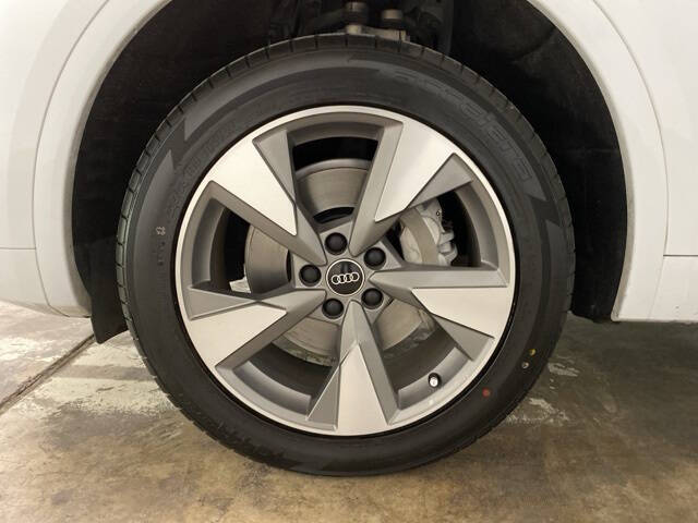 2023 Audi Q5 quattro Premium Plus 40 TFSI