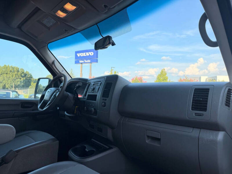 2017 Nissan NV