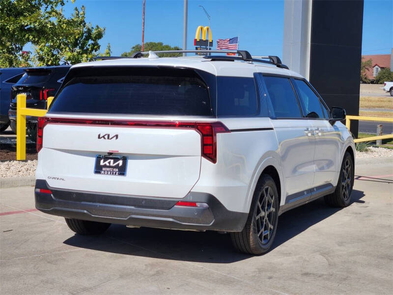 2026 Kia Carnival SX
