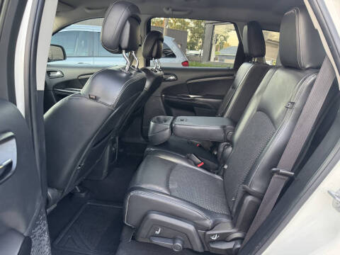 2019 Dodge Journey Crossroad