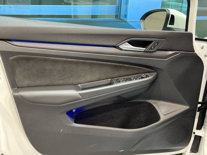 2024 Volkswagen Golf GTI SE