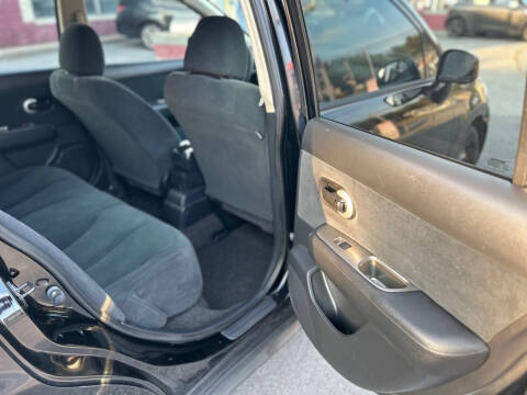 2011 Nissan Versa 1.8 S