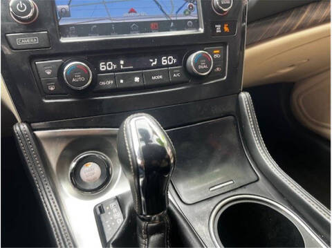 2017 Nissan Maxima Platinum