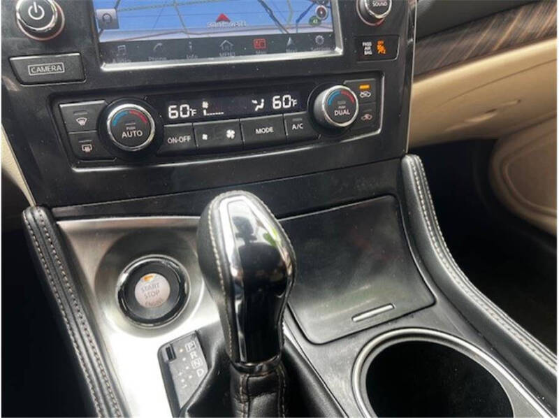 2017 Nissan Maxima Platinum