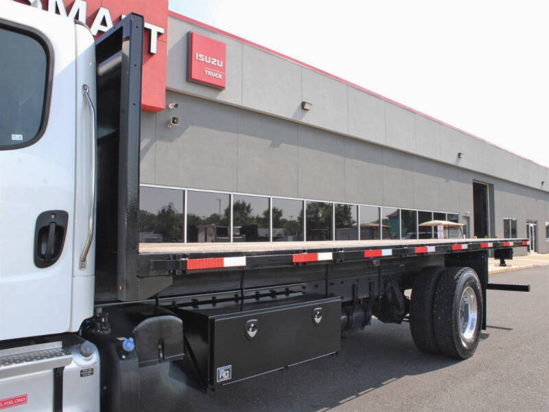 2022 Freightliner M2 106