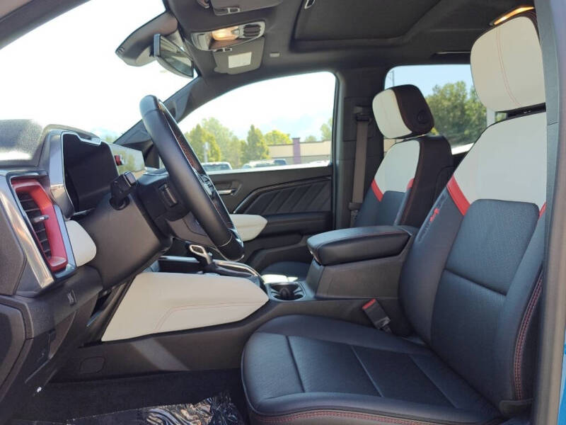 2023 GMC Canyon AT4X