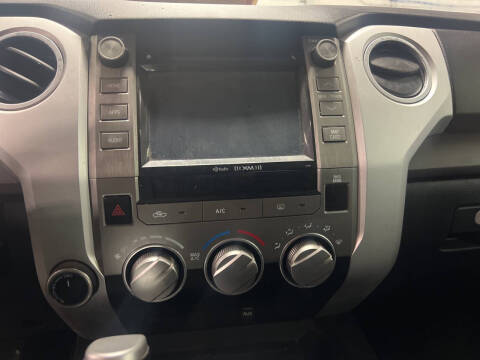 2018 Toyota Tundra SR5