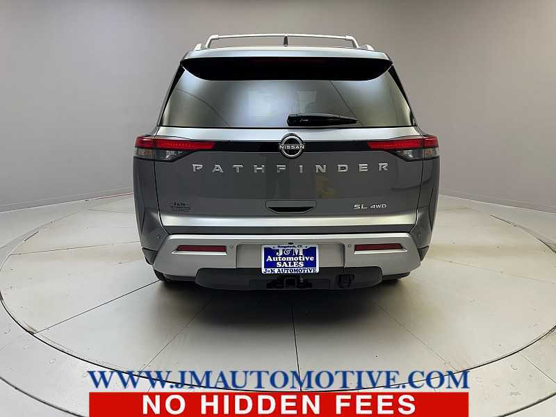 2022 Nissan Pathfinder SL