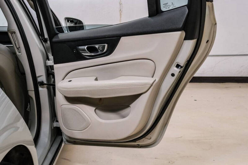 2019 Volvo S60 T5 Momentum