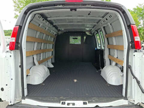 2024 Chevrolet Express 2500