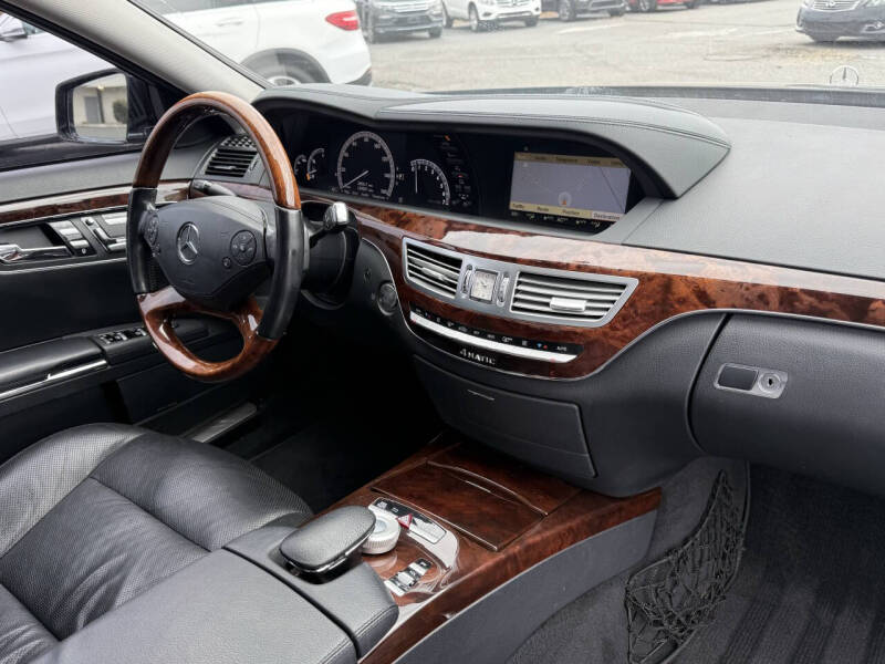 2012 Mercedes-Benz S-Class S 550 4MATIC