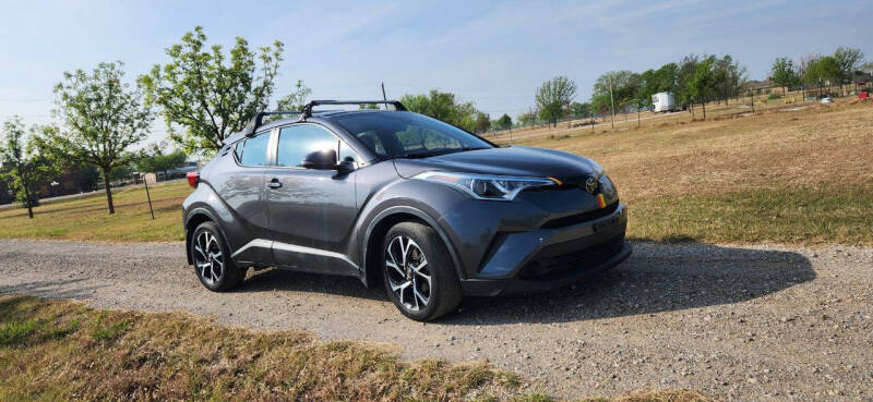 2018 Toyota C-HR XLE's photo