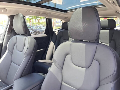 2023 Volvo XC60 B5 Plus Bright Theme