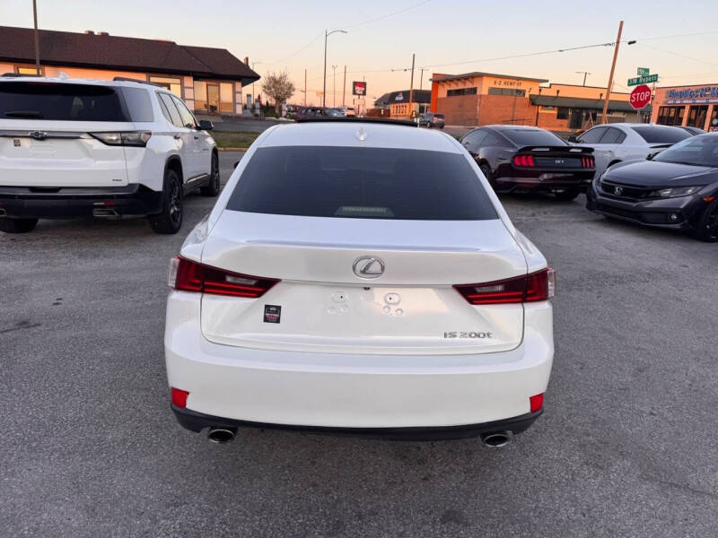 2016 Lexus IS 200t