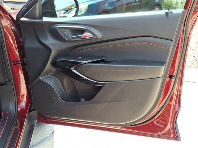 2025 Chevrolet Trax RS