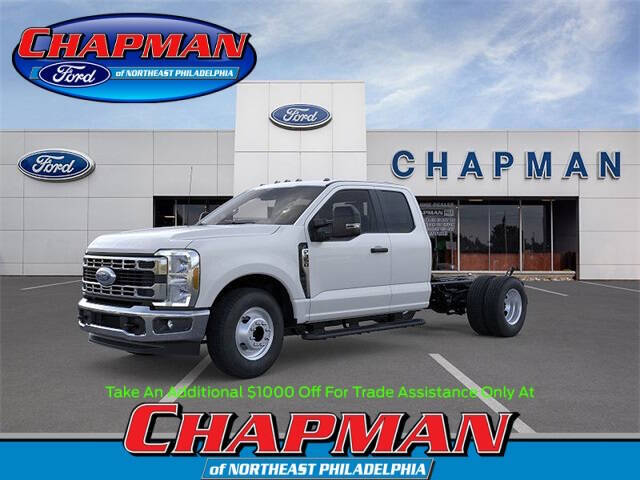 2025 Ford F-350 Super Duty Chassis Cab XL's photo