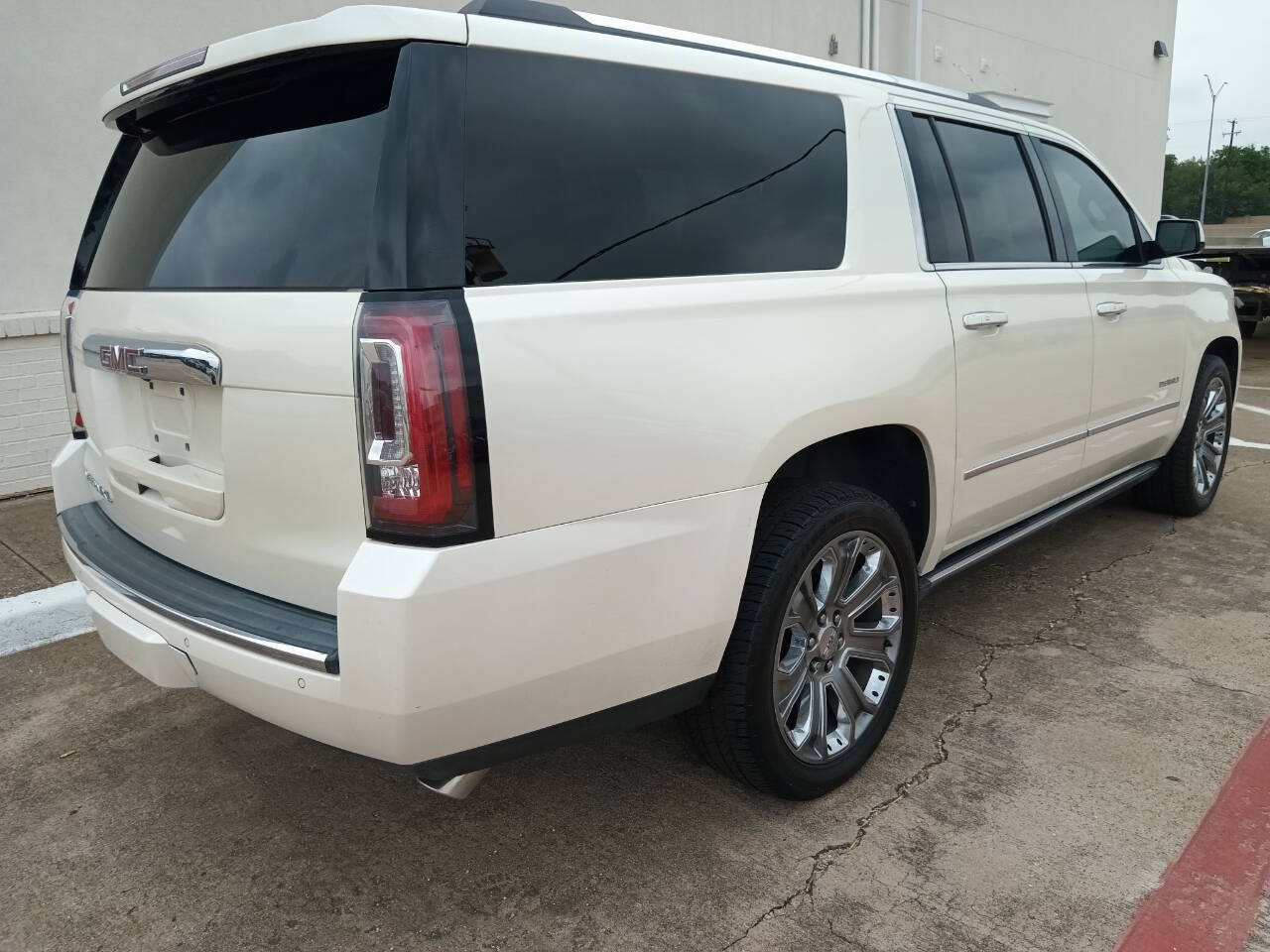 2015 GMC Yukon XL for sale at Auto Haus Imports in Grand Prairie, TX