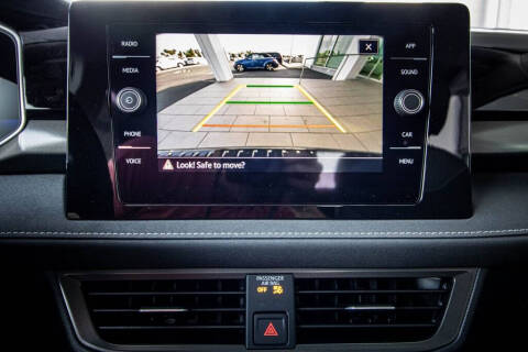 2026 Volkswagen Taos SE Black