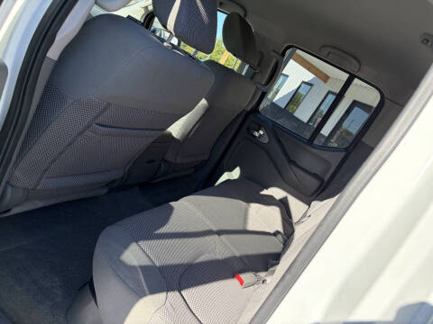 2017 Nissan Frontier SV