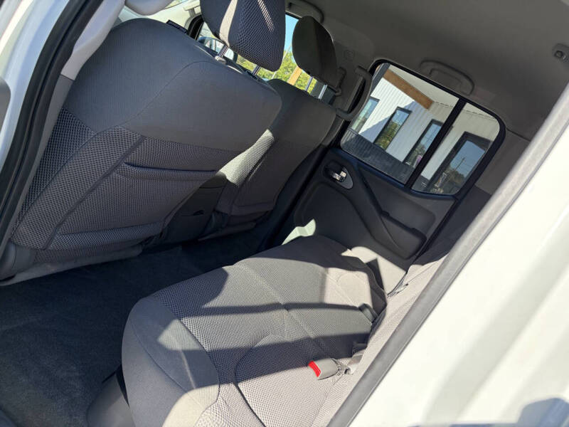 2017 Nissan Frontier SV