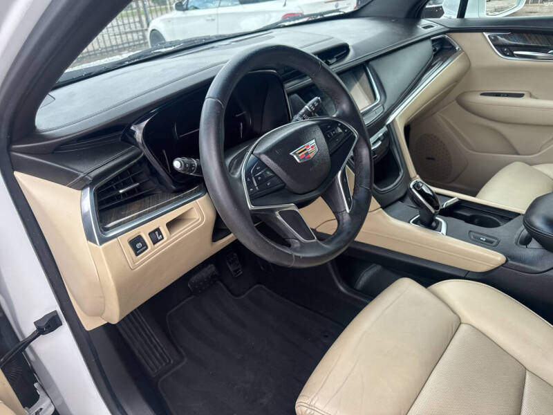 2017 Cadillac XT5