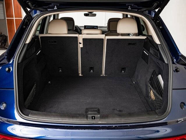 2025 Audi Q5 quattro Premium 40 TFSI