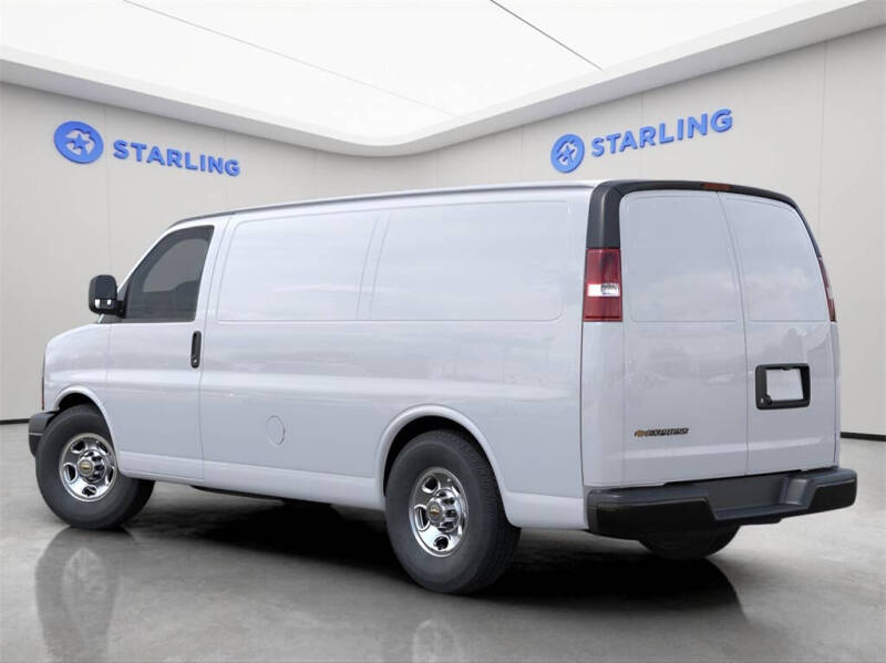 2025 Chevrolet Express 2500