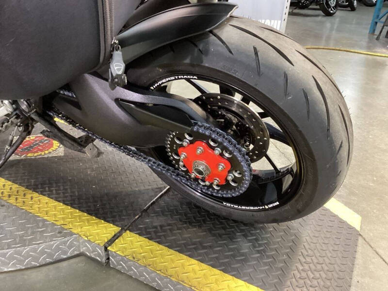 2013 Ducati Hyperstrada