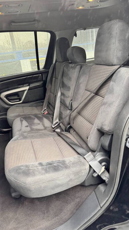 2015 Nissan Armada SV