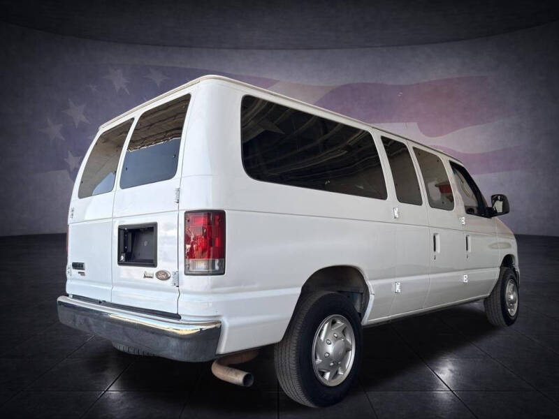 2012 Ford E-Series E-350 SD XLT