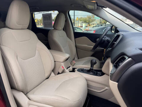 2019 Jeep Cherokee Latitude