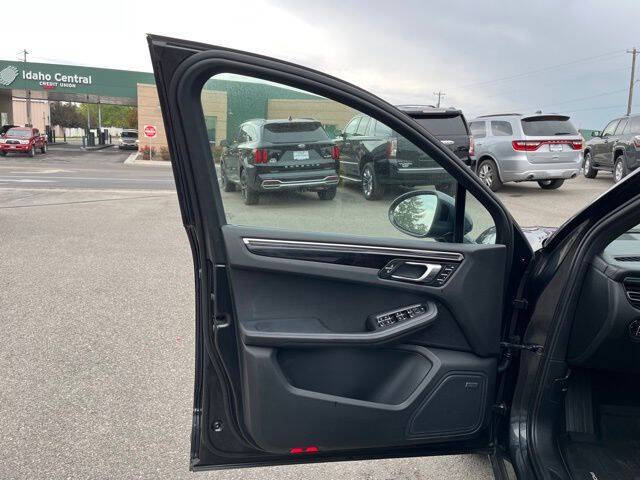 2023 Porsche Macan