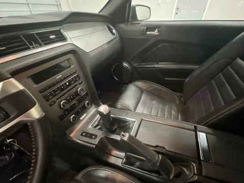 2010 Ford Mustang V6