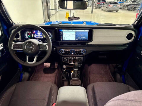 2024 Jeep Wrangler Sahara 4xe