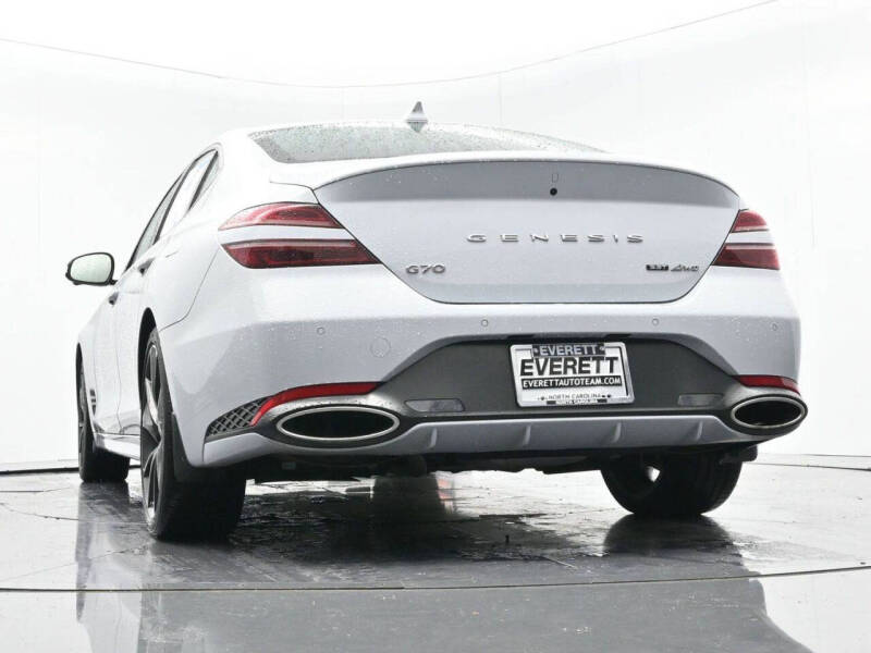 2022 Genesis G70