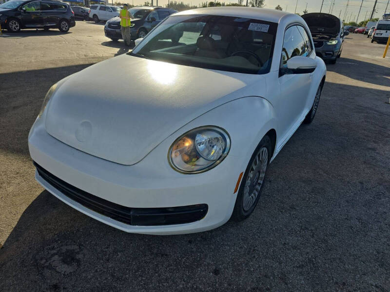 2014 Volkswagen Beetle for sale at Carduka Exchange in Kansas City MO