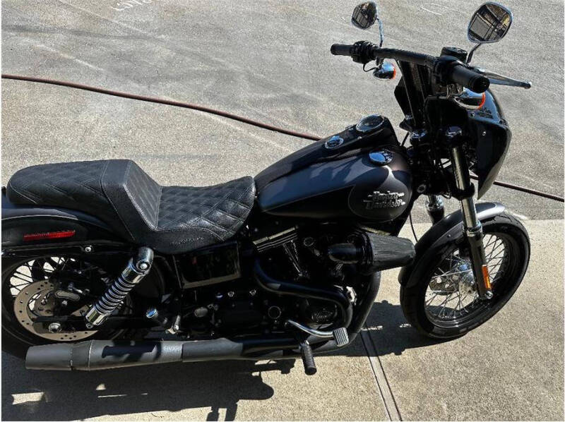 2017 Harley-Davidson FXDB103 / Dyna Street Bob