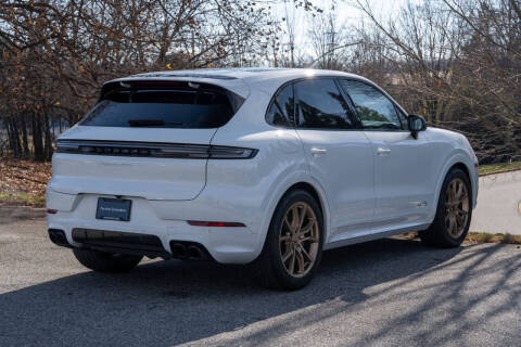 2025 Porsche Cayenne GTS